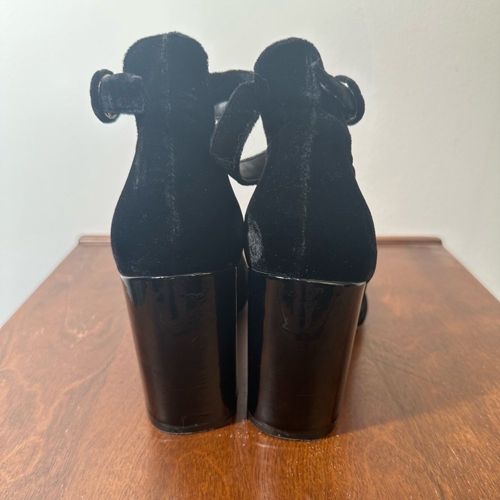 Marc Fisher Elegant Black Velvet Women's Heels - Picture 5 of 11
